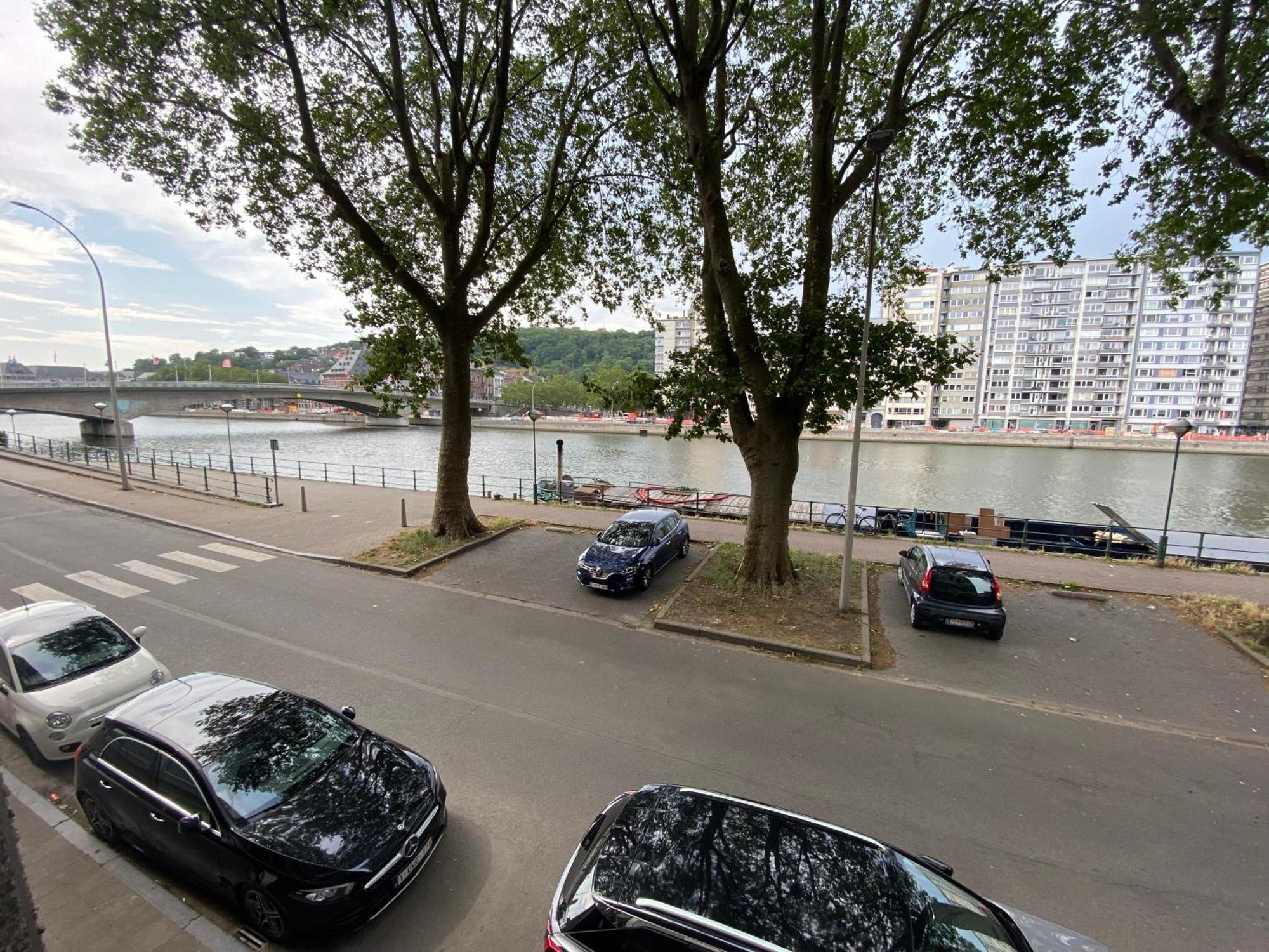 "Coeur De Meuse" - Appartement Tout Confort A Liege Bagian luar foto